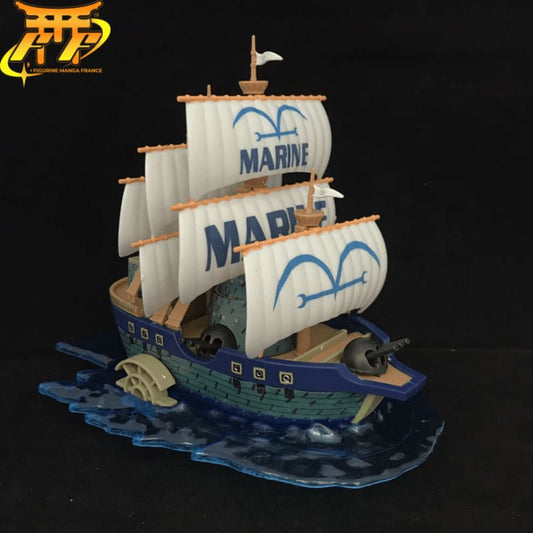 Figurine du Navire de la Marine - One Piece